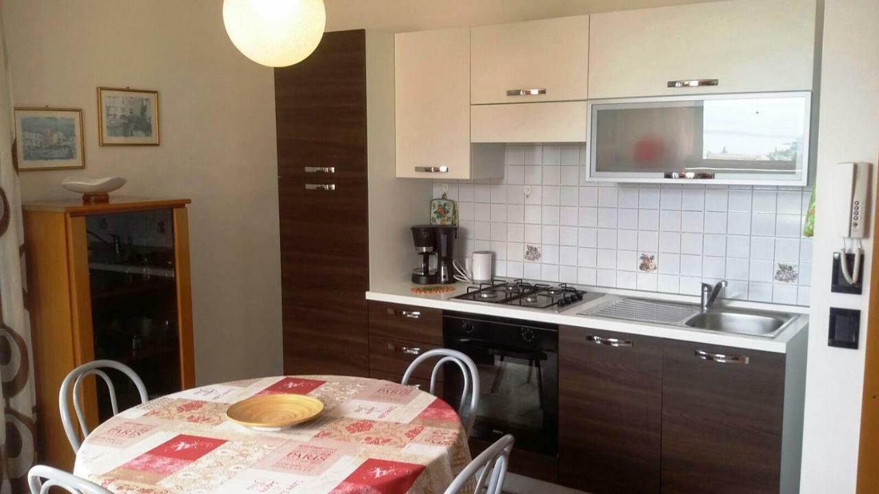 Апартаменты Casa Valenti Бренцоне-суль-Гарда Экстерьер фото